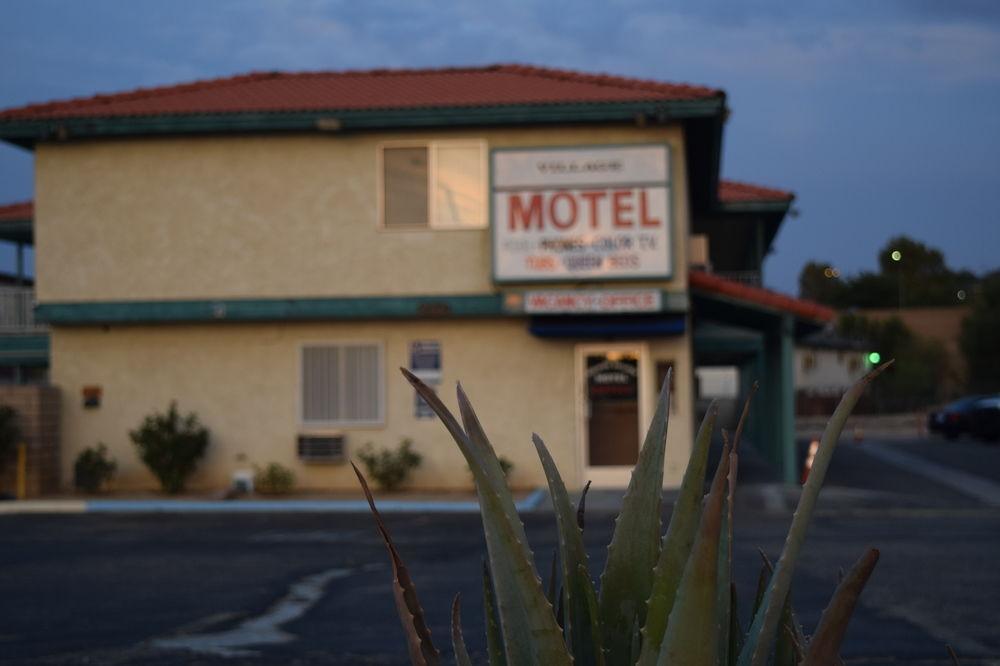 Mojave Inn Victorville Exterior foto