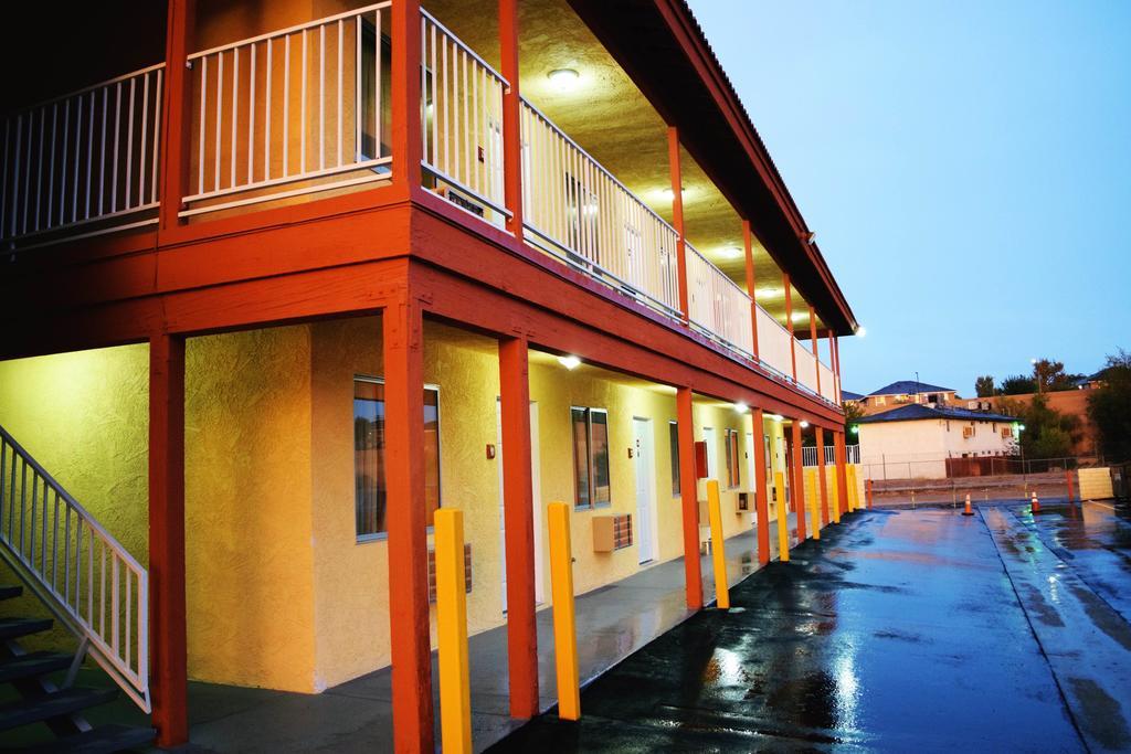 Mojave Inn Victorville Exterior foto